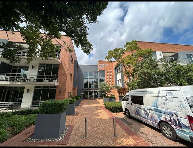 658M² OFFICE TO LET IN BRYANSTON